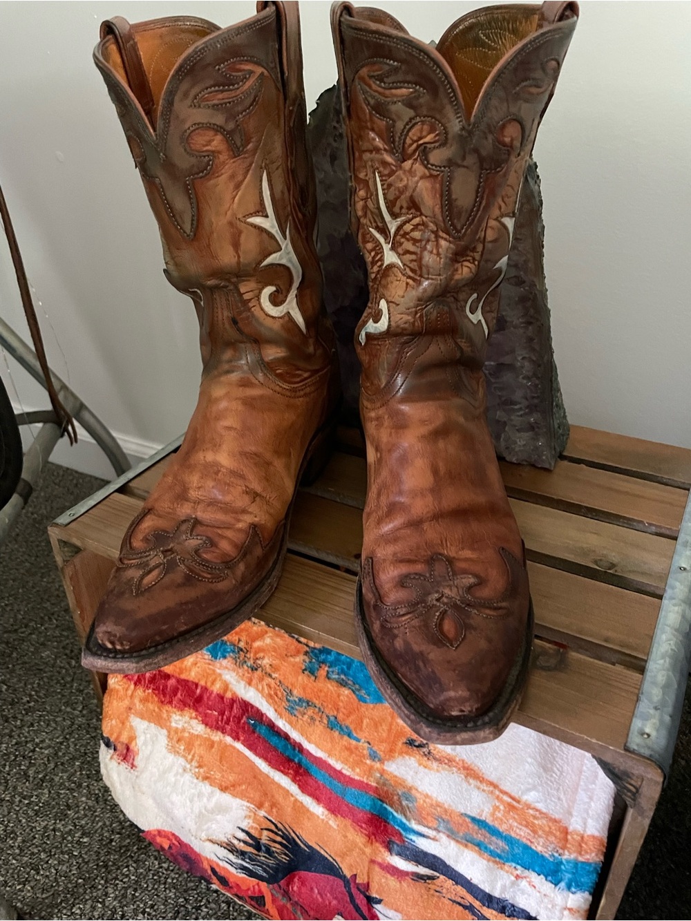 LUCCHESE TWO TONE TAN MAD DOG GOAT W CHOCOLATE MAD DOG GOAT WINGTIP 1883 - Picture 3 of 10